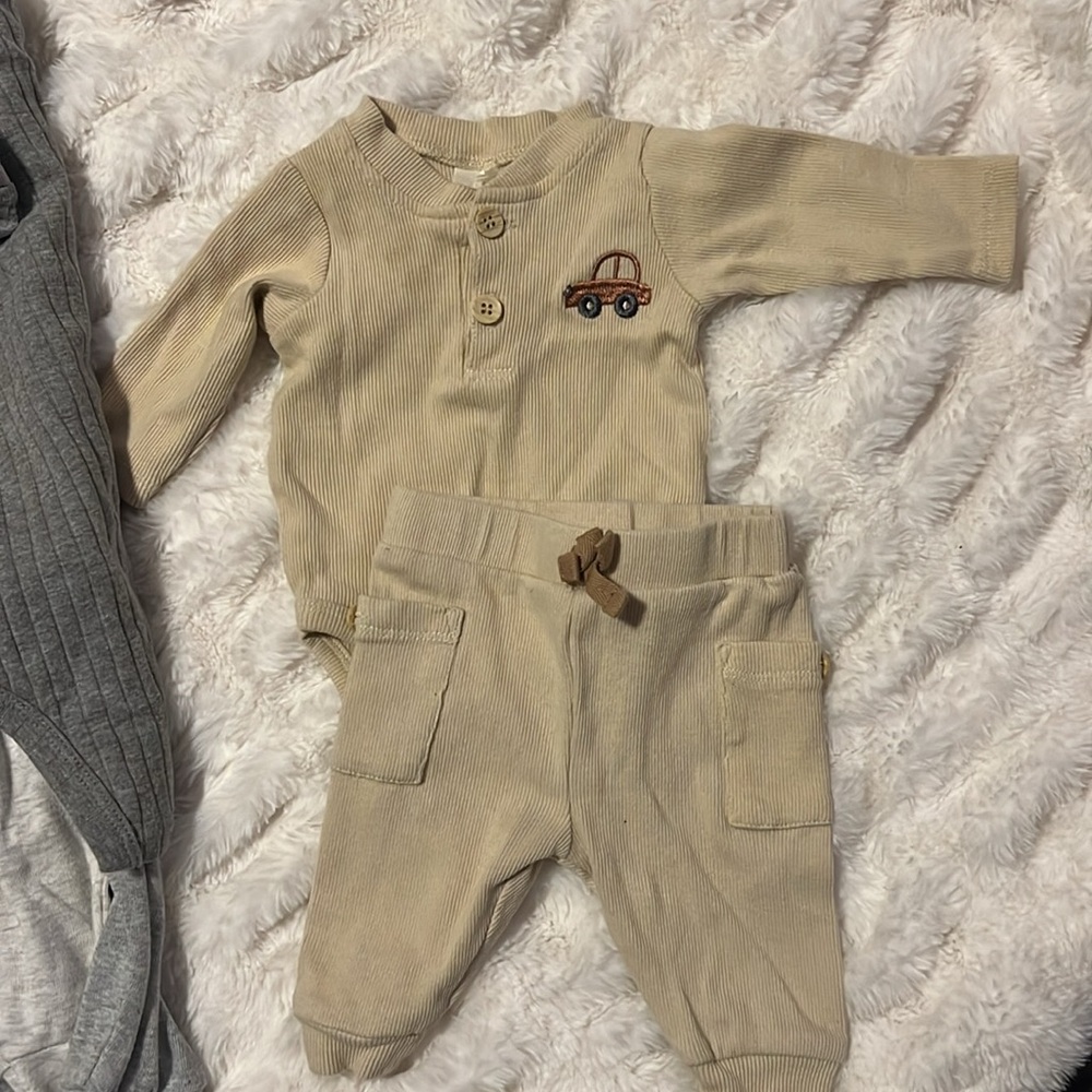 0-3 month bundle - Picture 2 of 6
